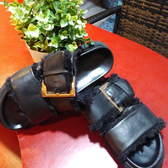 Zara sandals - Picture 3 of 4